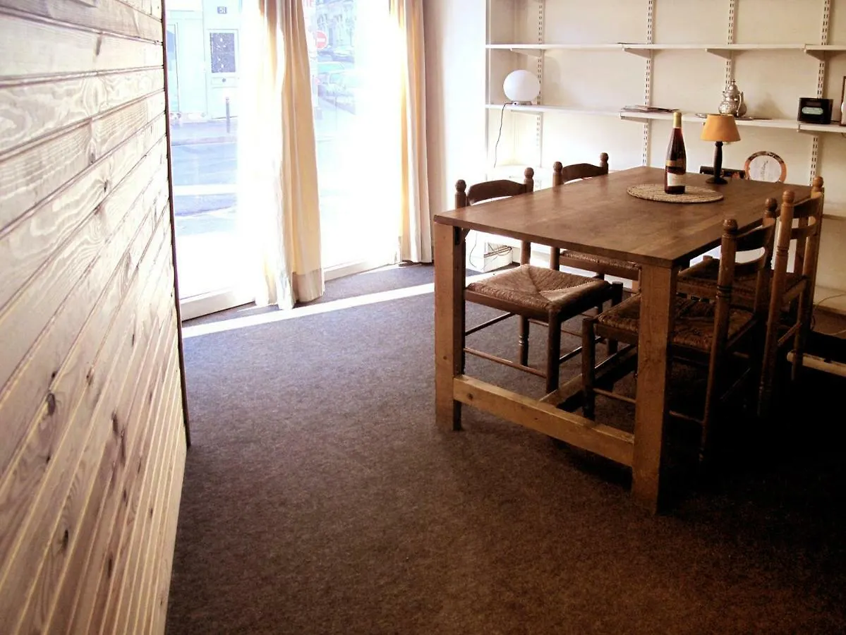 Friendly Budget-Studio 35m2 Paris Montmartre Apartment